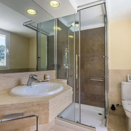 Sleeps 8