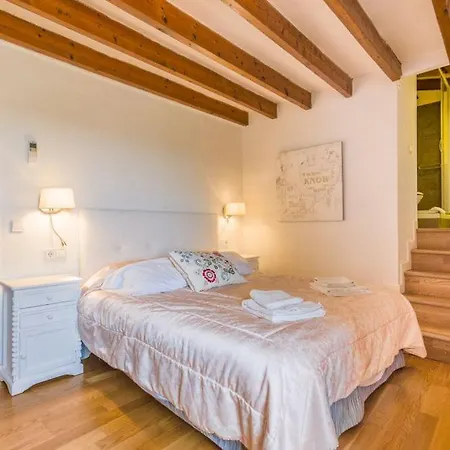Sleeps 8 * Pollença
