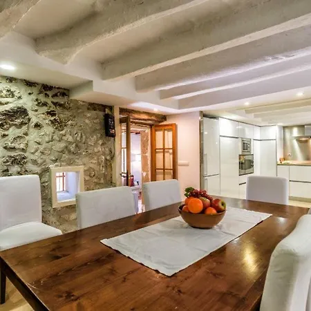 Sleeps 8 Villa Pollença